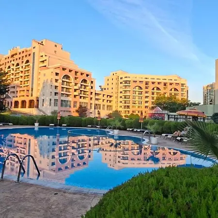 Апартаменты Sunny Plaza Celebrity